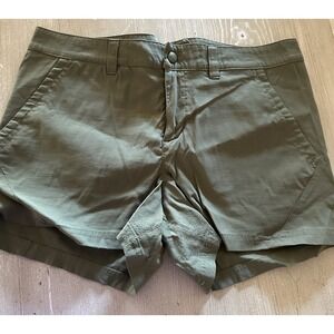 The North Face Shorts Womens Pockets  Casual Hiking Outdoors  size 8 green